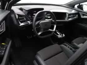 Audi Q4 e-tron (2022) thumbnail 5