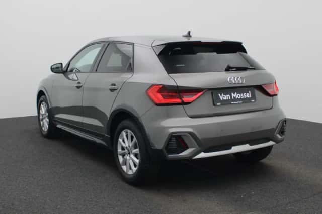 Audi A1 (2025) thumbnail 2
