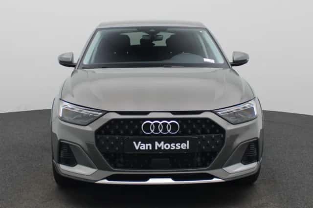 Audi A1 (2025) thumbnail 3