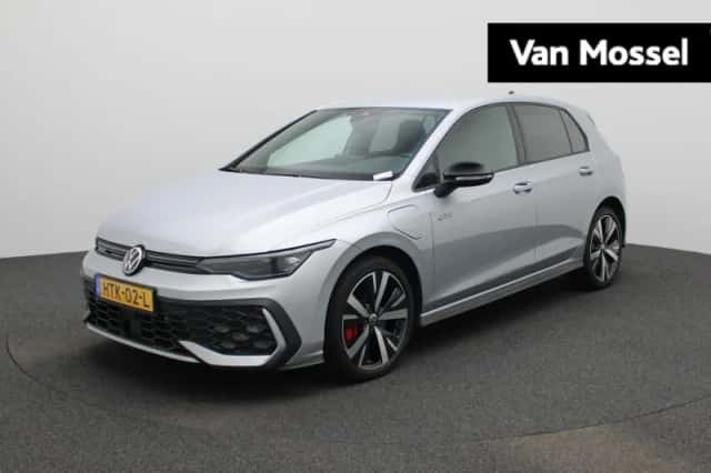 Volkswagen Golf (2025) thumbnail 1