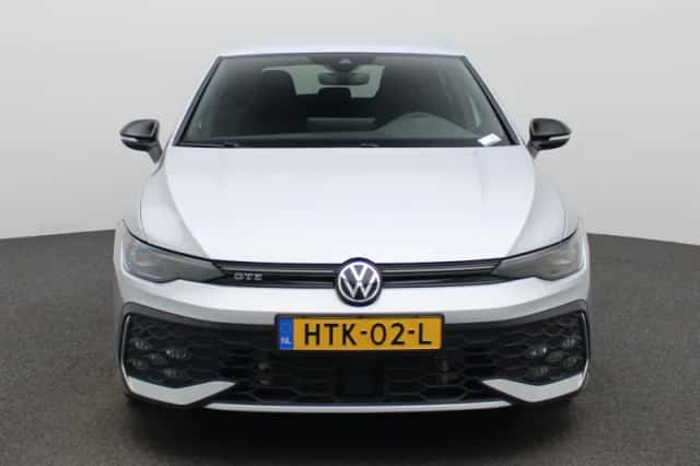 Volkswagen Golf (2025) thumbnail 3
