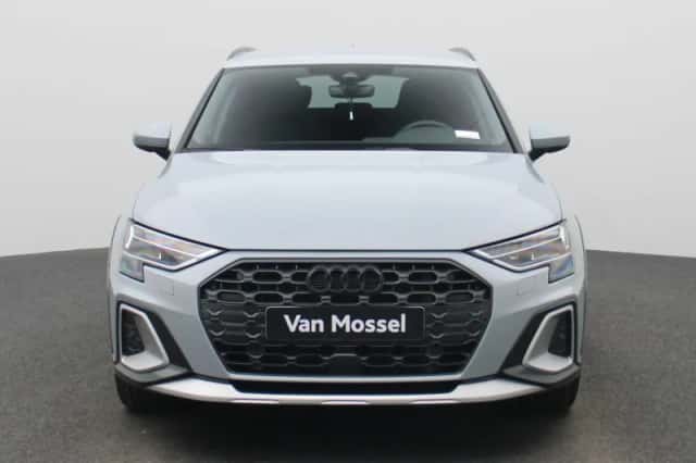Audi A3 (2025) thumbnail 2