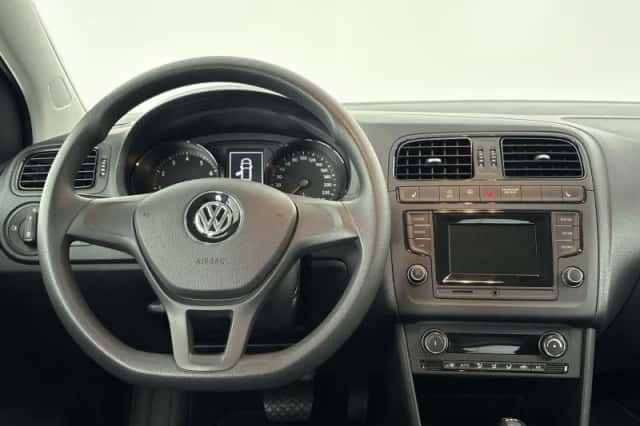 Volkswagen Polo (2016) thumbnail 17