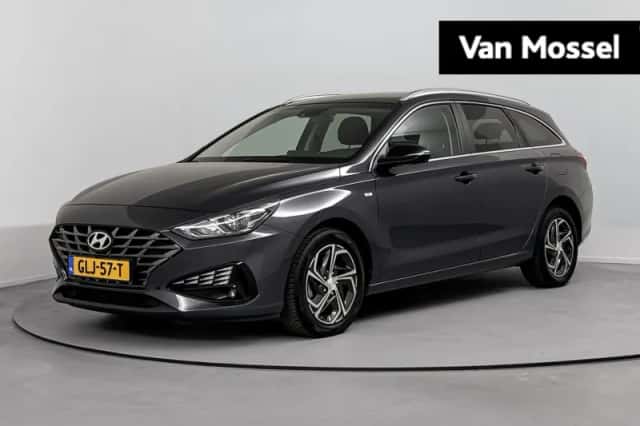 Hyundai i30 (2022) thumbnail 1