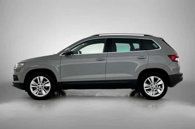 Škoda Karoq (2021) thumbnail 2