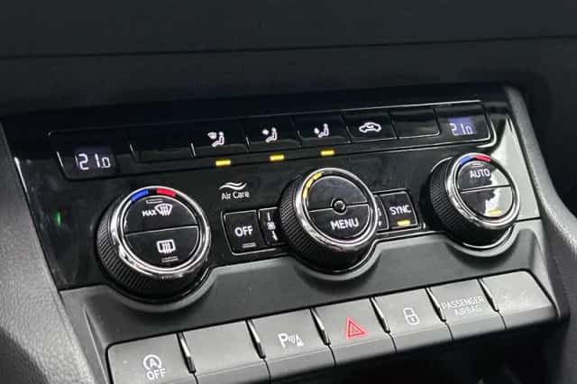 Škoda Karoq (2021) thumbnail 15