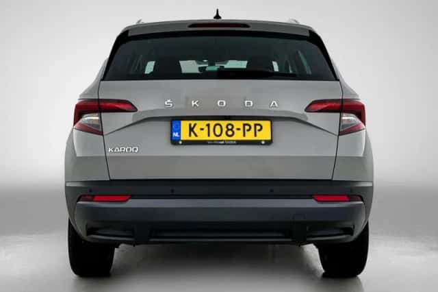 Škoda Karoq (2021) thumbnail 3