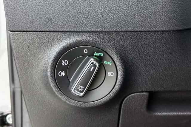 Škoda Karoq (2021) thumbnail 24