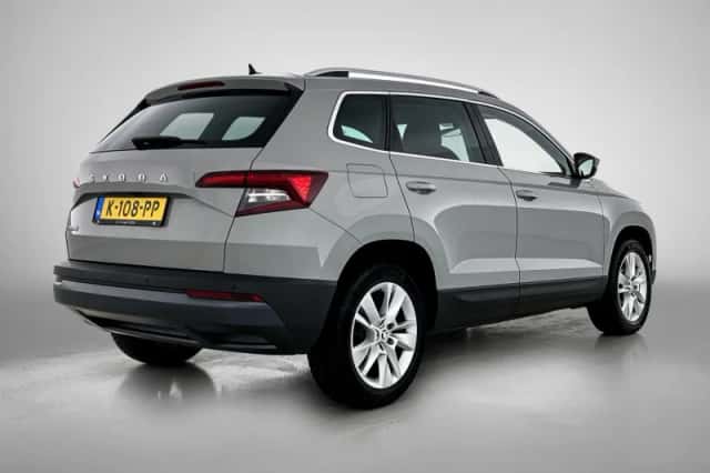 Škoda Karoq (2021) thumbnail 4