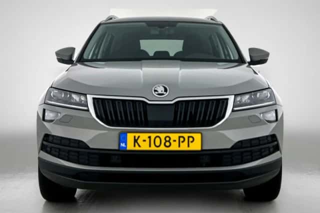 Škoda Karoq (2021) thumbnail 5