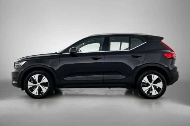 Volvo XC40 (2021) thumbnail 2