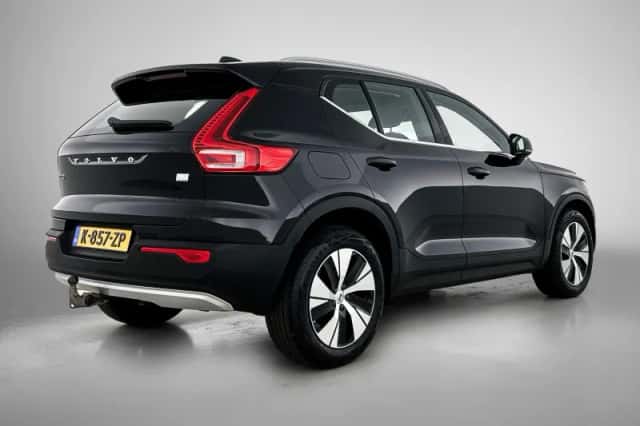 Volvo XC40 (2021) thumbnail 4