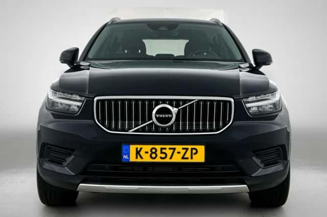 Volvo XC40 (2021) thumbnail 5