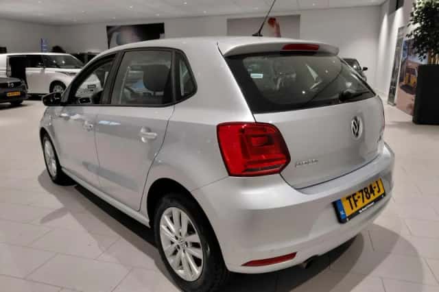 Volkswagen Polo (2017) thumbnail 4