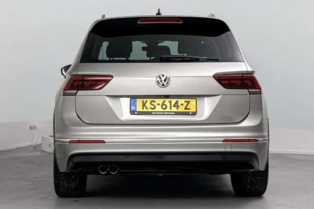 Volkswagen Tiguan (2016) thumbnail 3