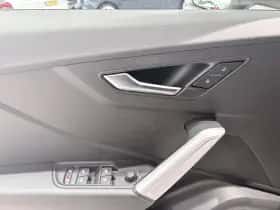 Audi Q2 (2019) thumbnail 10