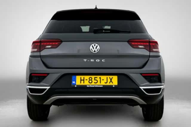 Volkswagen T-Roc (2020) thumbnail 3