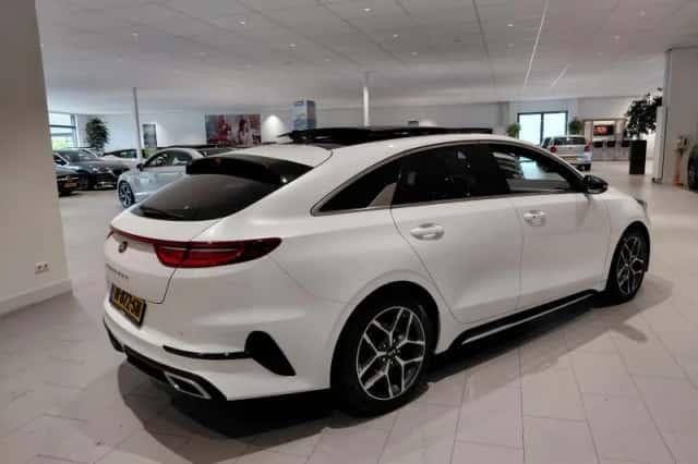 Kia Proceed (2020) thumbnail 7