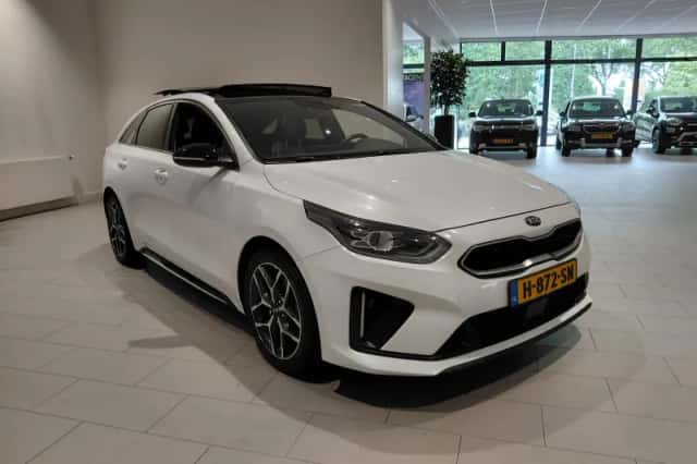 Kia Proceed (2020) thumbnail 9