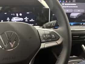 Volkswagen Golf (2025) thumbnail 17