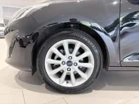 Ford Fiesta (2018) thumbnail 2