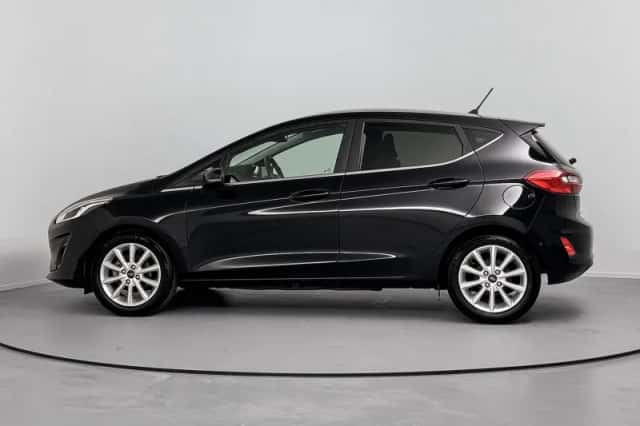Ford Fiesta (2018) thumbnail 3