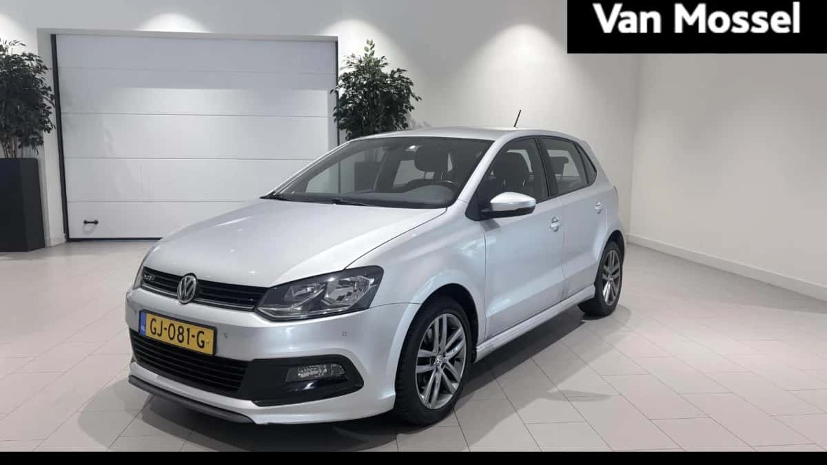 Volkswagen Polo (2015) — foto 1