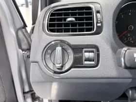 Volkswagen Polo (2015) thumbnail 13