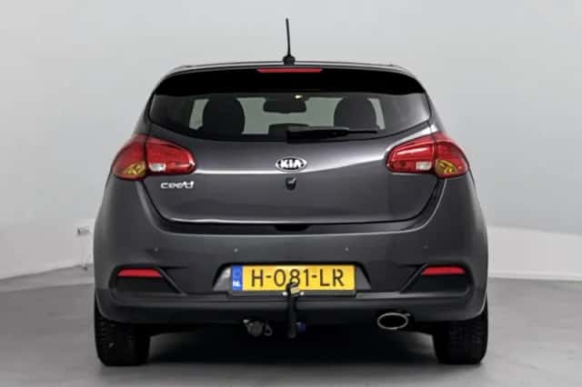 Kia Cee'd (2015) thumbnail 3