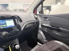 Renault Captur (2015) thumbnail 27