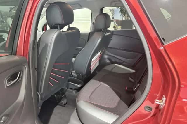 Renault Captur (2015) thumbnail 9