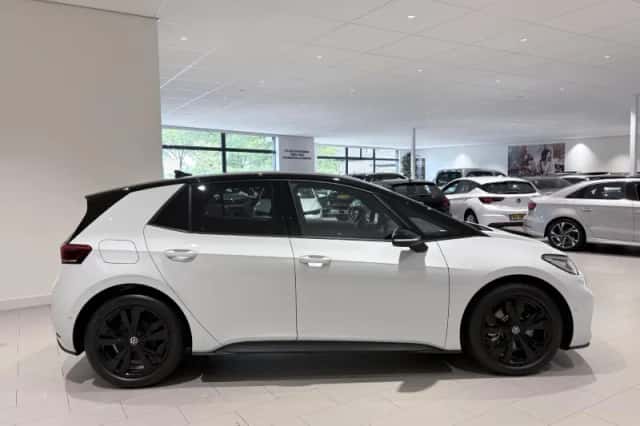Volkswagen ID.3 (2026) thumbnail 6