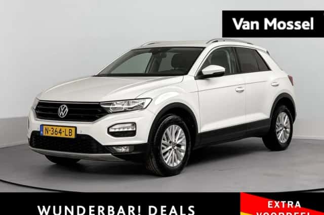 Volkswagen T-Roc (2021) thumbnail 1