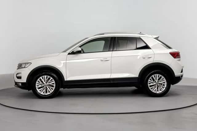 Volkswagen T-Roc (2021) thumbnail 2