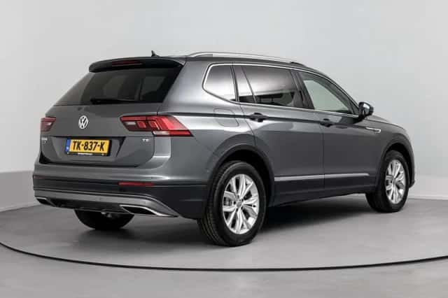 Volkswagen Tiguan (2018) thumbnail 4