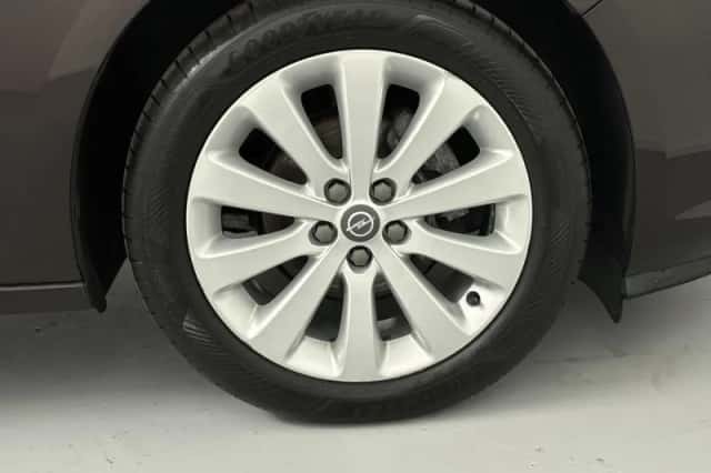 Opel Astra (2014) thumbnail 11