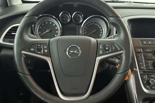 Opel Astra (2014) thumbnail 14