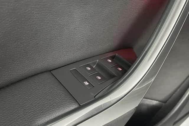 Opel Astra (2014) thumbnail 15