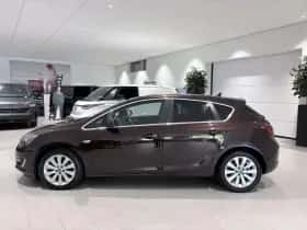 Opel Astra (2014) thumbnail 3