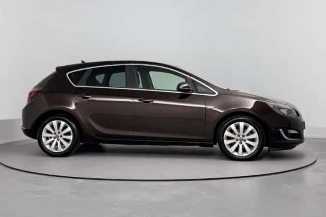 Opel Astra (2014) thumbnail 5