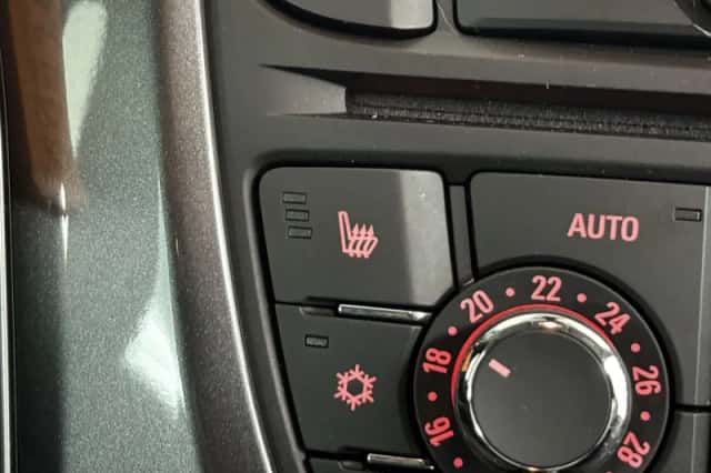 Opel Astra (2014) thumbnail 8
