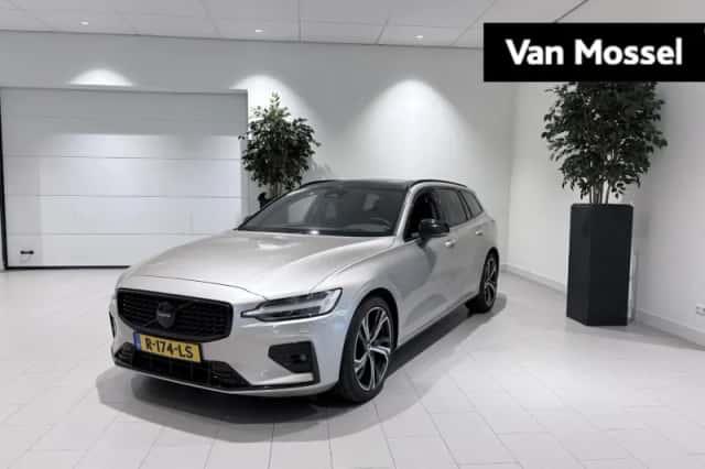 Volvo V60 (2022) thumbnail 1