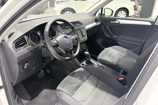 Volkswagen Tiguan (2017) thumbnail 11