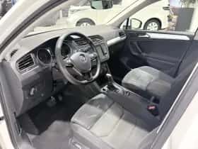 Volkswagen Tiguan (2017) thumbnail 11