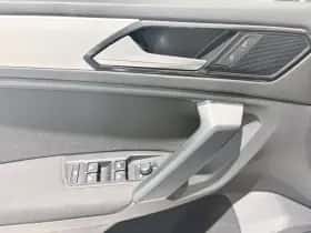 Volkswagen Tiguan (2017) thumbnail 13