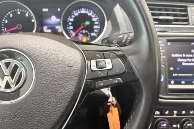 Volkswagen Tiguan (2017) thumbnail 18