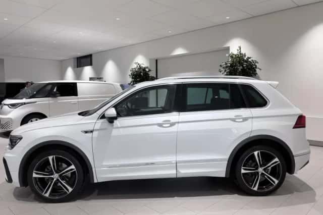 Volkswagen Tiguan (2017) thumbnail 3
