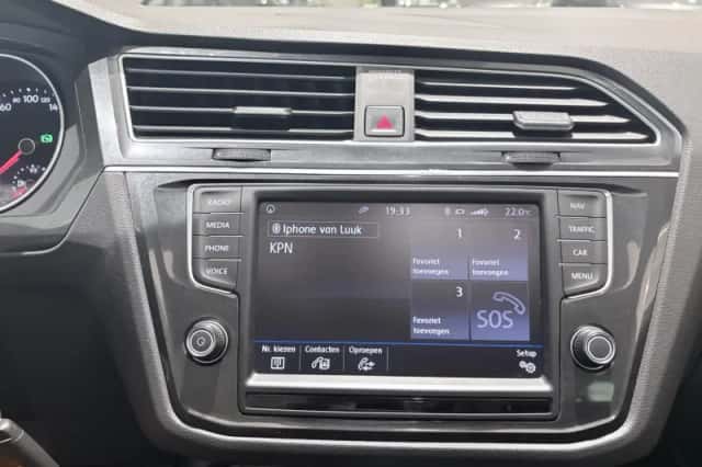 Volkswagen Tiguan (2017) thumbnail 22
