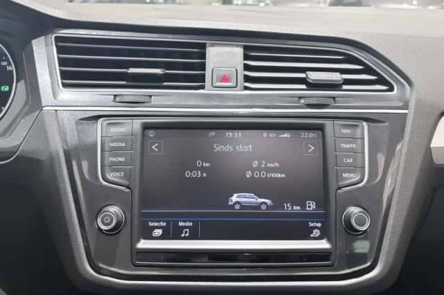 Volkswagen Tiguan (2017) thumbnail 25