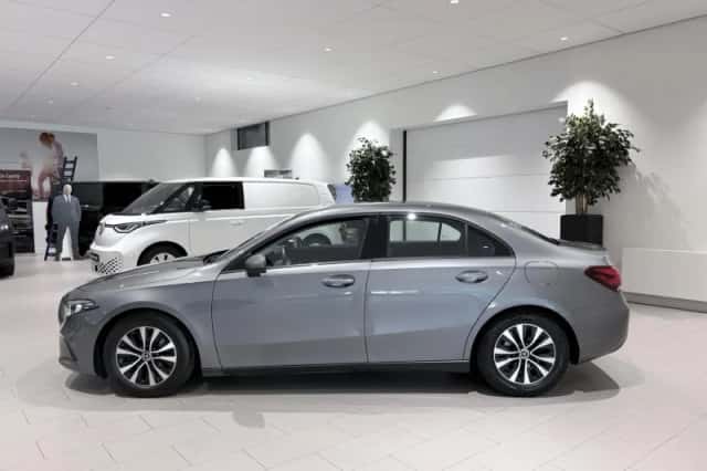 Mercedes-Benz A-Klasse (2021) thumbnail 3